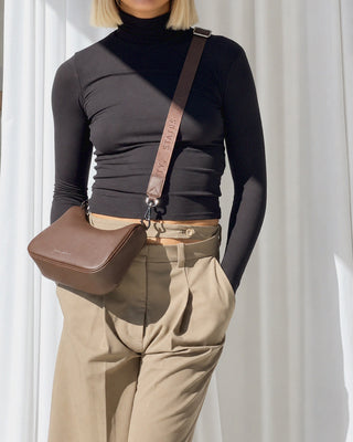 Look-Both-Ways-Bag-Cocoa-Image-5