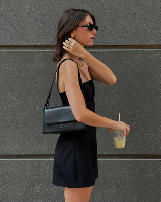Zenith-Bag-Black-Image-1