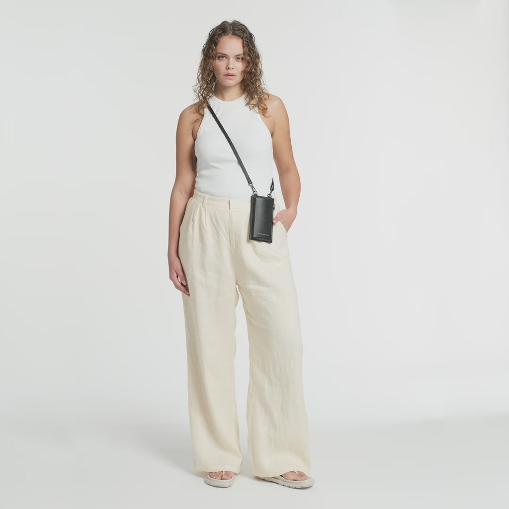Status Anxiety Voyager Women's Leather Bag Chalk
