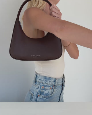 Aurora-Bag-Cocoa-Video-3
