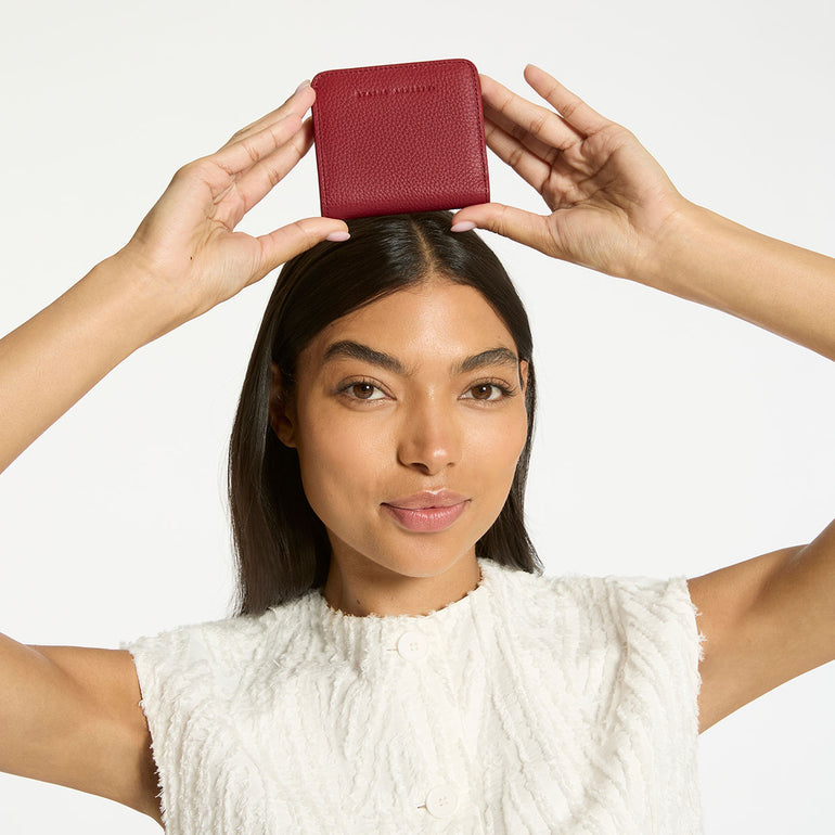 Status Anxiety Sense Of Wonder Women's Leather Wallet Rouge