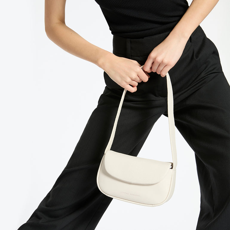 Status Anxiety One of these days Women's Leather Bag Chalk